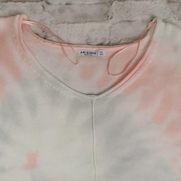 Tie Dye Sweater - Picture 7 of 11